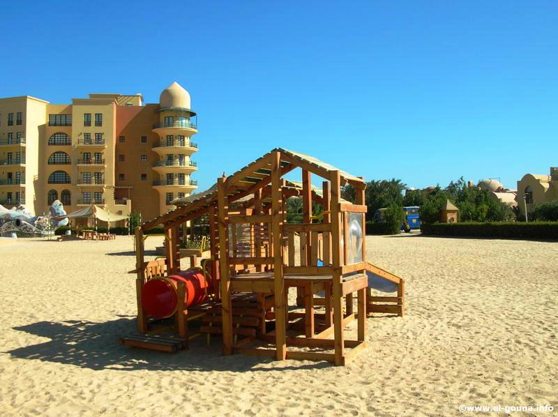 Kinderspielplatz / Childrens Play Ground 5333