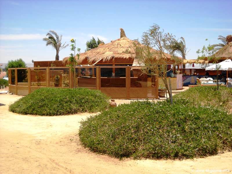 Buzzha Beach Bar & Restaurant 004.jpg