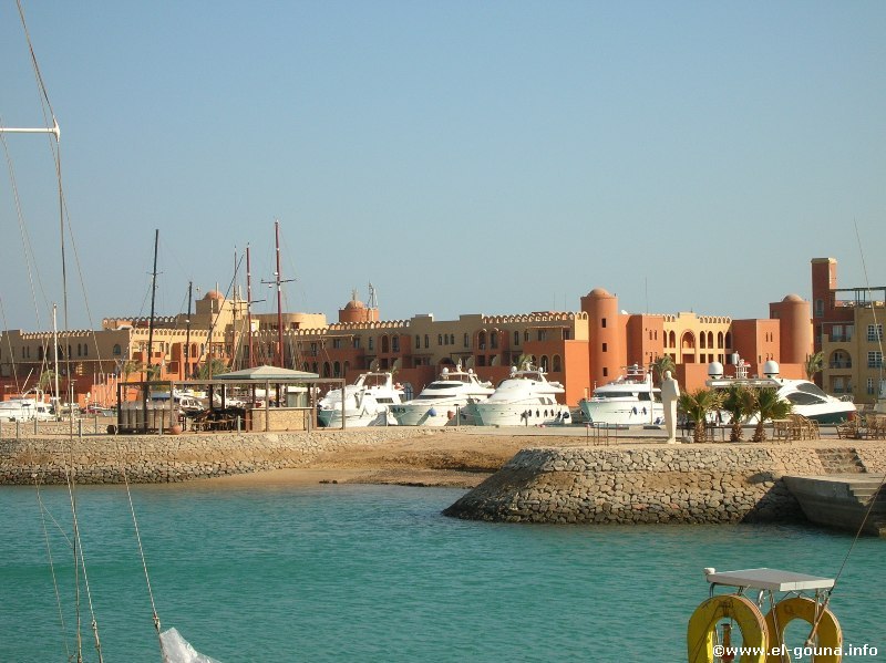 Abu Tig Marina  El Gouna 013