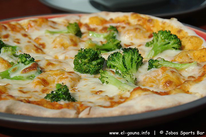 Jobos - Vegetarian Pizza 005.jpg